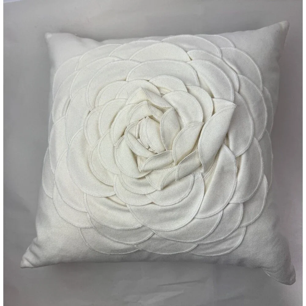 Blissliving Home ‘The Jenna’ Cashmere Blend Feather Filled 18” Decorative Pillow